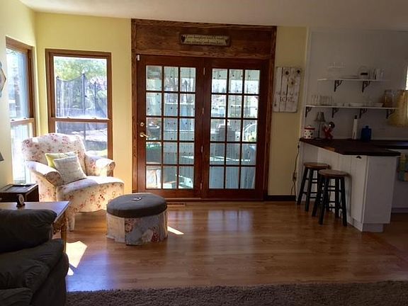 Great room to Sunroom