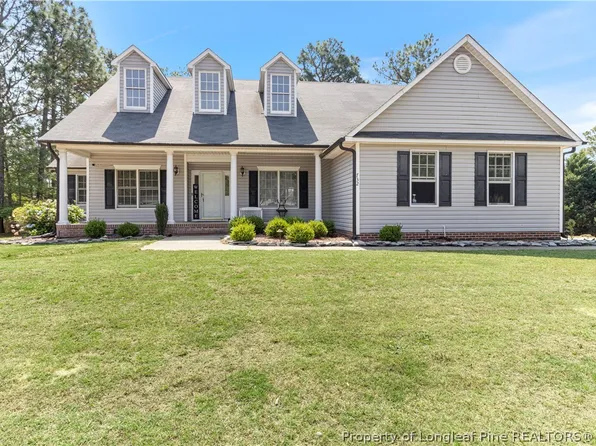 732 Stone Cross Dr, Spring Lake, NC 28390