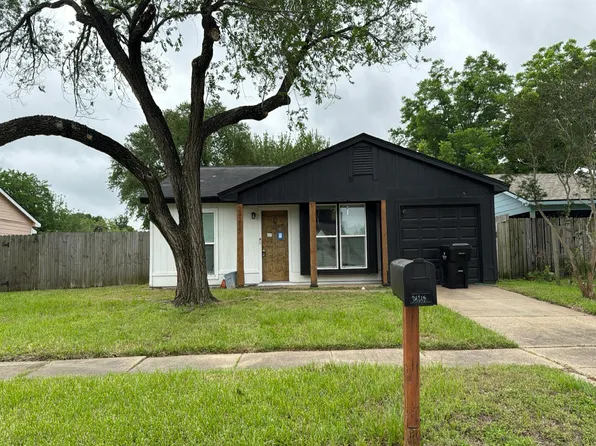 24215 Running Iron Dr, Hockley, TX 77447