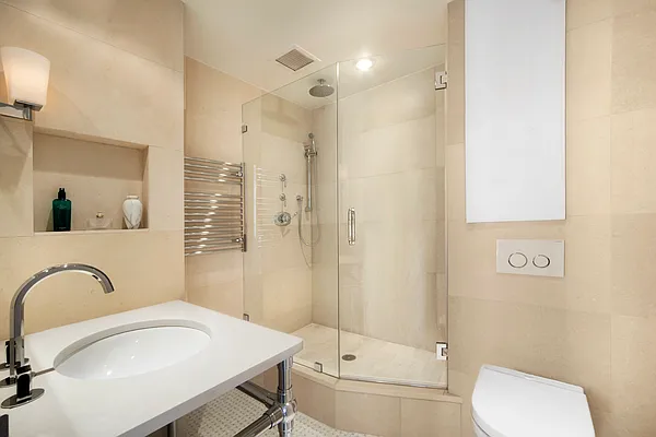 Rented by Douglas Elliman | media 22