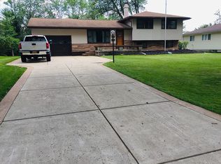 39 Forest Dr, Buffalo, NY 14224