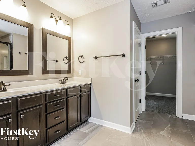 6935 Calderwood Dr — Photo 12