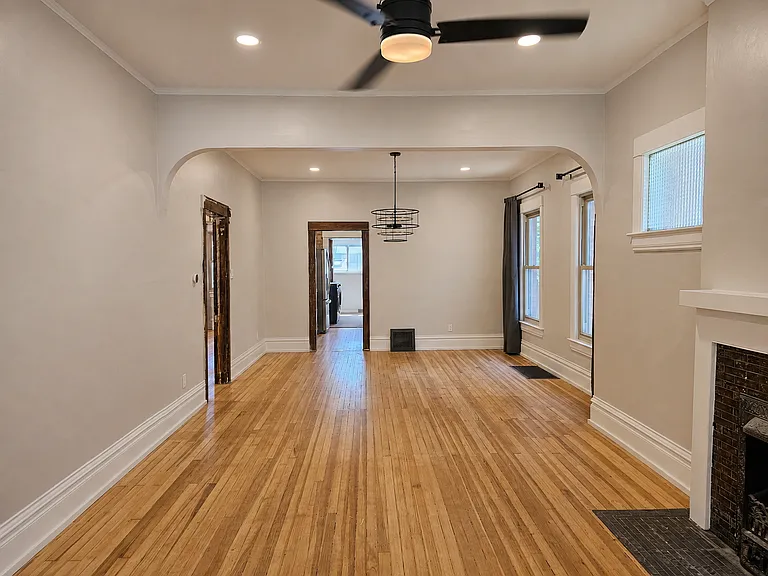 336 S Corona St — Photo 18