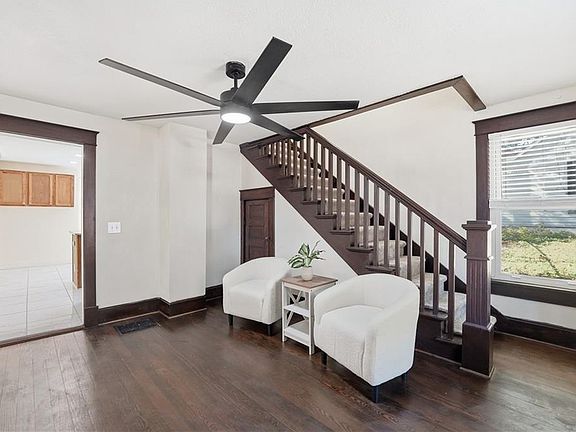 2nd image of 2111 Franklin Ave