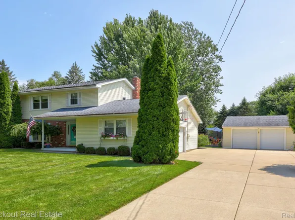 11448 Runnells Dr, Clio, MI 48420