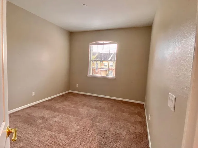 540 Woodland Terrace Blvd — Photo 33