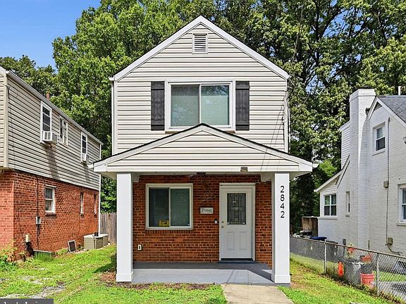 2nd image of 2842 30th St NE