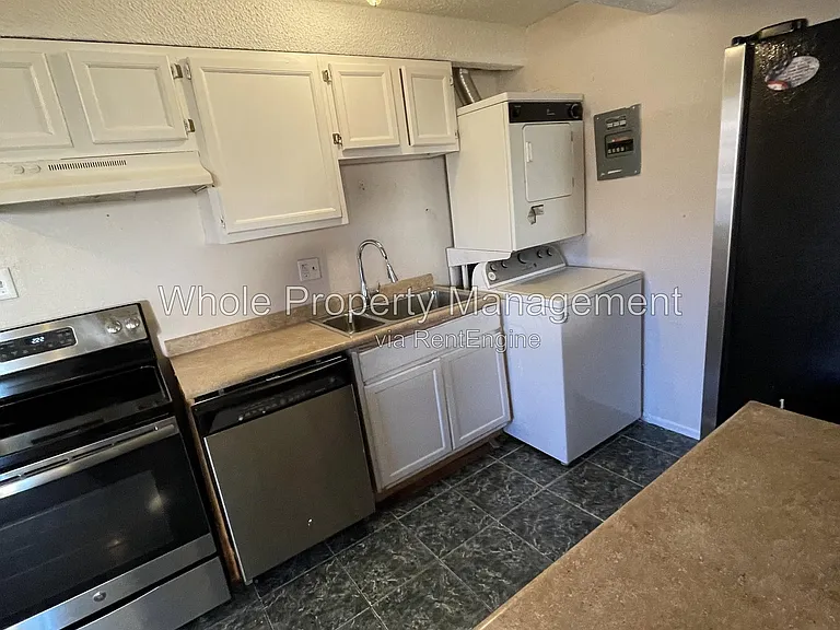 1180 Yosemite St #213 — Photo 10
