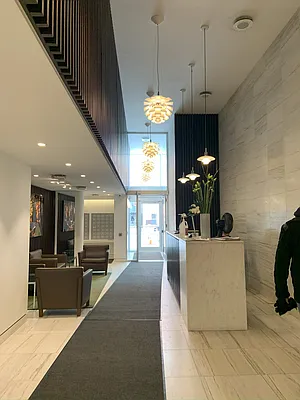 Rented by R New York | media 9