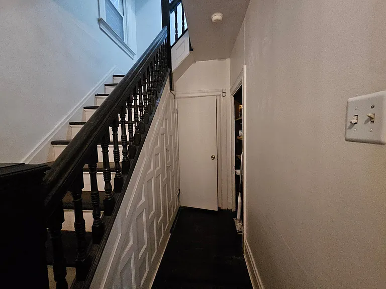 75 Craighead St — Photo 5