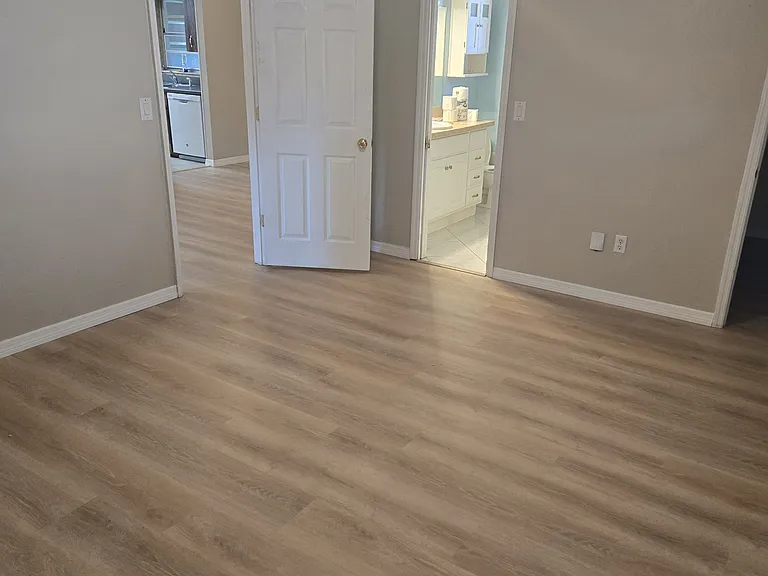1220 Franklin Dr — Photo 7