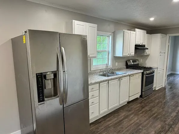 108 Chisholm Trl, Mooresville, IN 46158