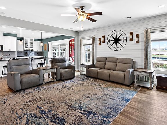 4th image of 414 Cloverland Ln