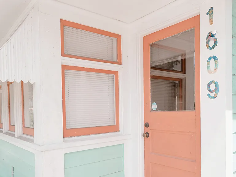 1609 Poinsettia Ave — Photo 4