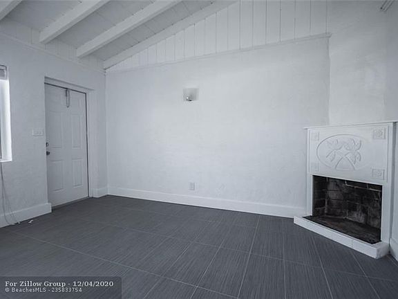 3rd image of 835 NE 15th Ave #1