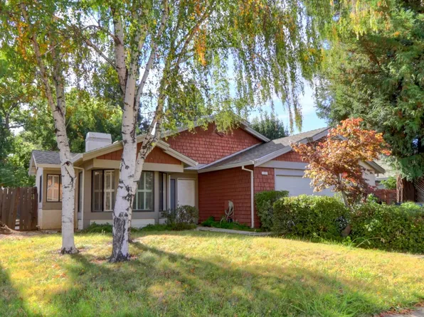 5 Rollingbrook Cir, Sacramento, CA 95833