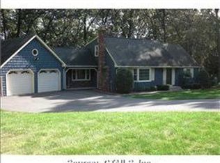 4 Maplewood Dr, Ellington, CT 06029