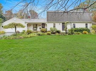 4 Porter Dr, Wilbraham, MA 01095