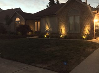 13973 Barton Dr, Shelby Township, MI 48315