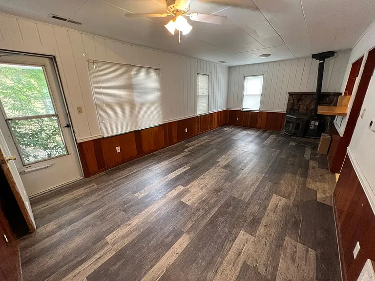 1016 E Roosevelt Ave — Photo 3