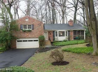 8617 Janet Ln, Vienna, VA 22180
