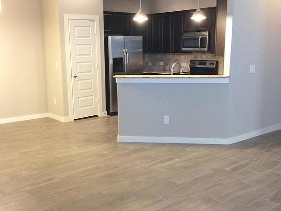 2nd image of 208 Hidden Springs Dr