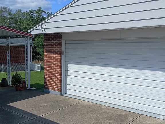 2nd image of 4611 Amesborough Rd
