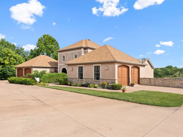 135 North Tuscany Drive, Hollister, MO 65672