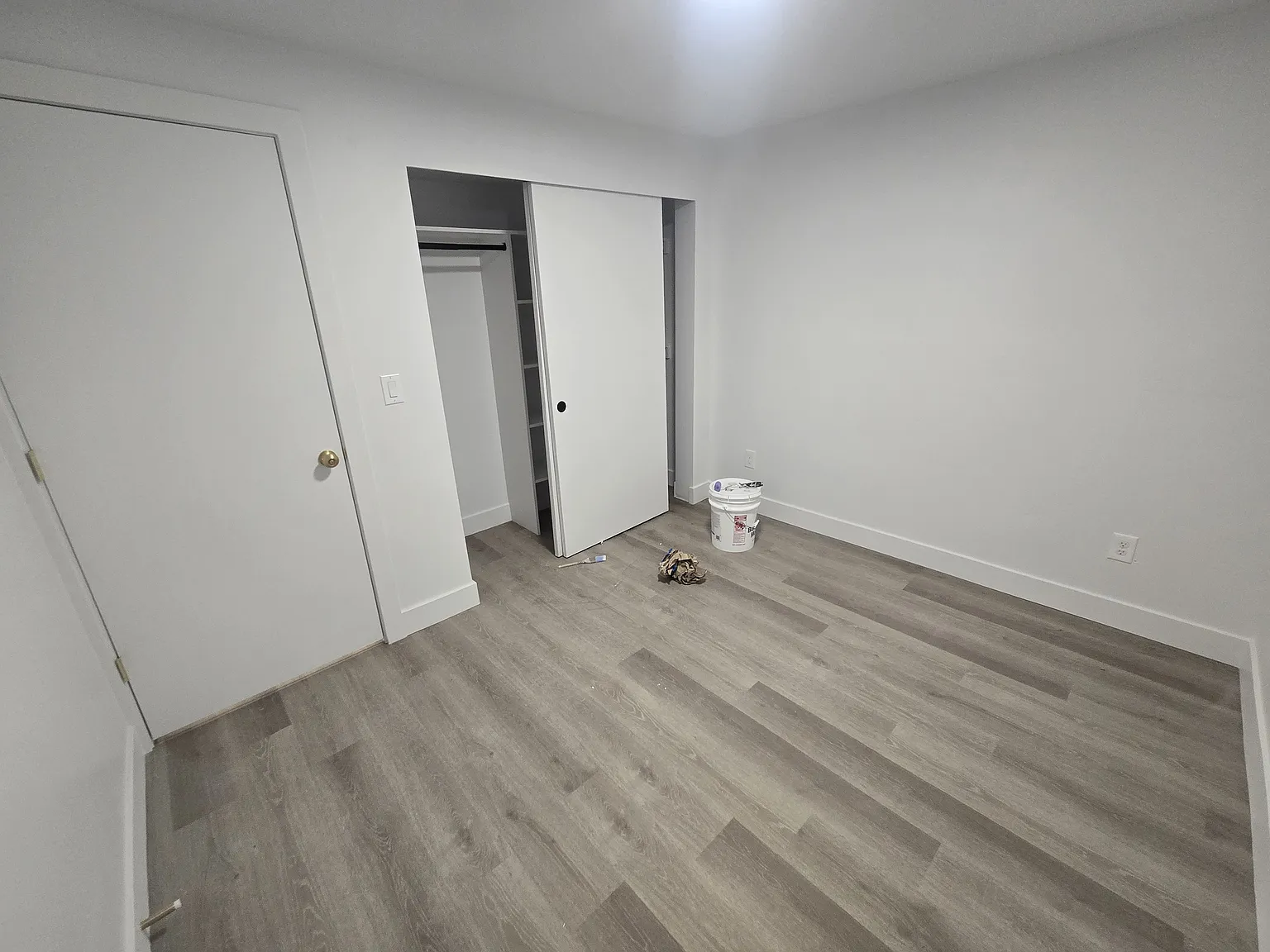 3 bed, 900 sqft, $1,800 — Photo 3