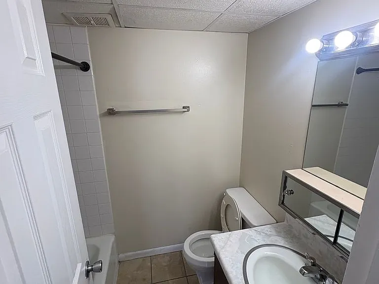 1504 W Tiffany Dr — Photo 14