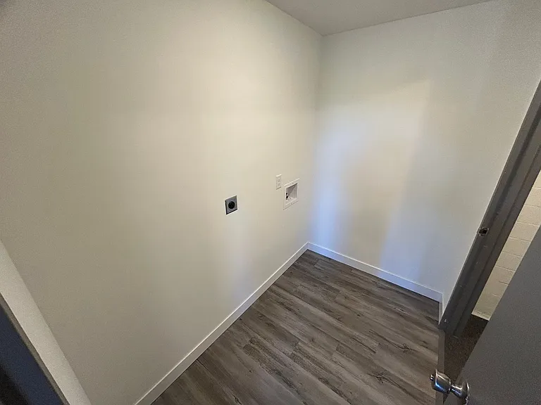 703 N Park 704 Tarn — Photo 46