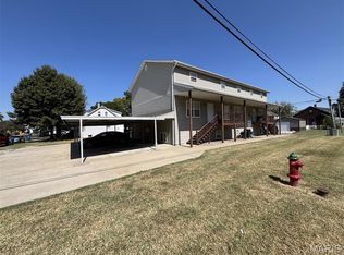 213 Broadway, Highland, IL