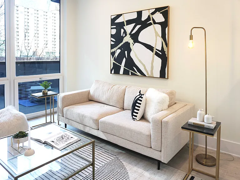 Luxe Suites Chicago Luxury Apartments — Photo 70