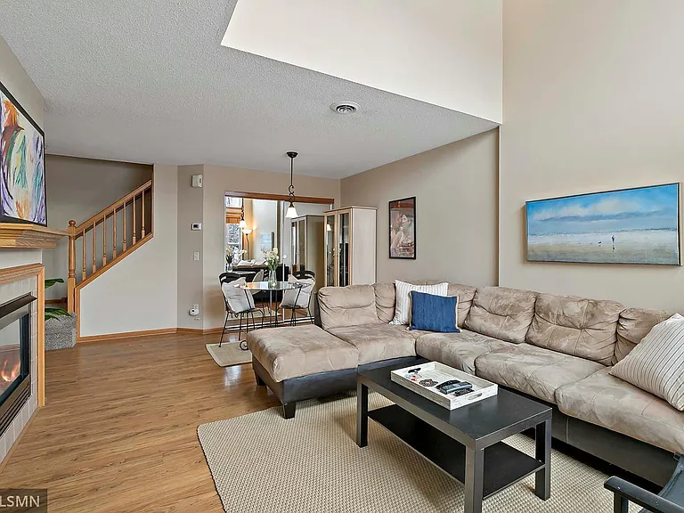 302 Wilderness Dr — Photo 6