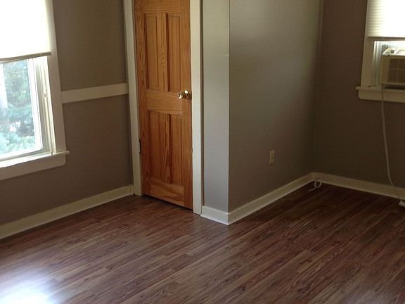 Bristol Ap 3W 2017 back bedoom