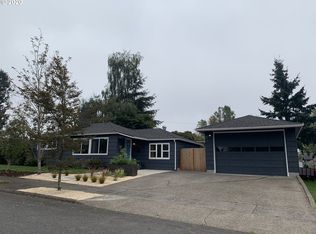 10730 NE Tillamook St, Portland, OR 97220