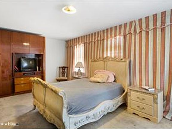5th image of 642A Eagle Ave #A