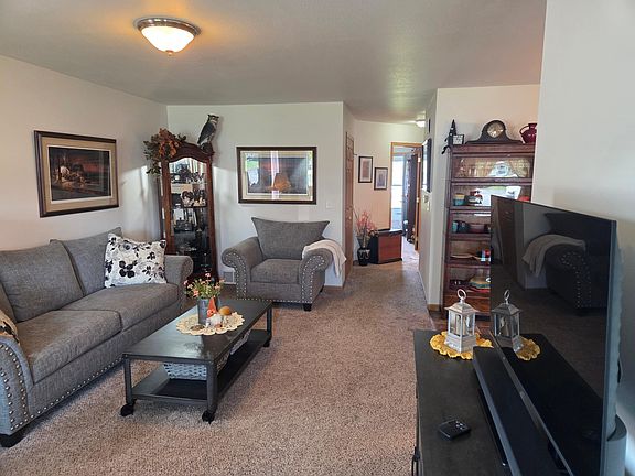 5th image of 107 Pine Ridge Dr