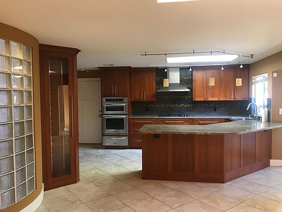 5th image of 847 Bruce Dr