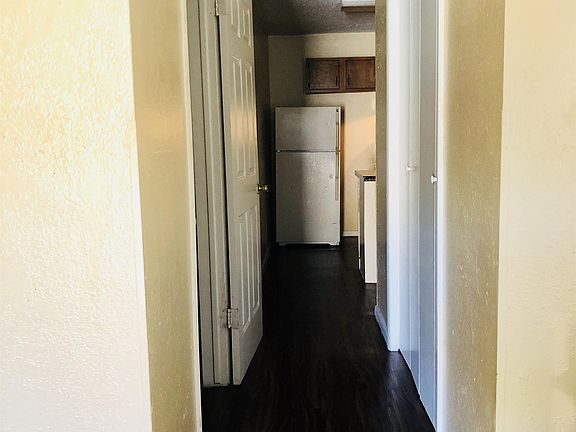2nd image of 2216 Marilyn St APT 7