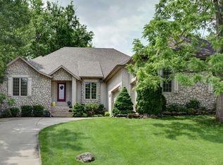 1620 E Wood Oaks St, Springfield, MO 65804