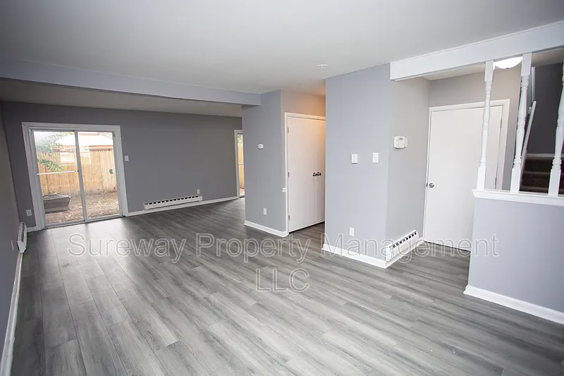 3 bed, 1.0 bath, 1248 sqft, $1,850 — Photo 4
