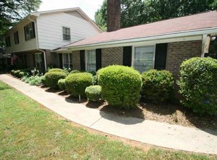 322 Londonberry Dr, Spartanburg, SC 29301