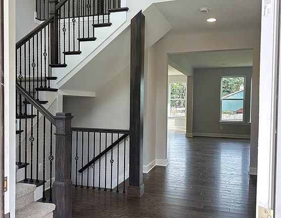 2nd image of 2748 Castlewood Ct