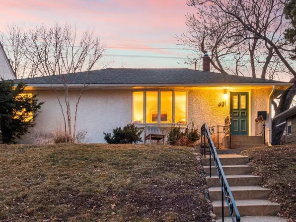 631 Warwick St, Saint Paul, MN 55116