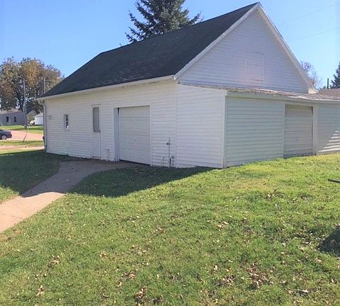 36 1/2' x 22 1/2' building