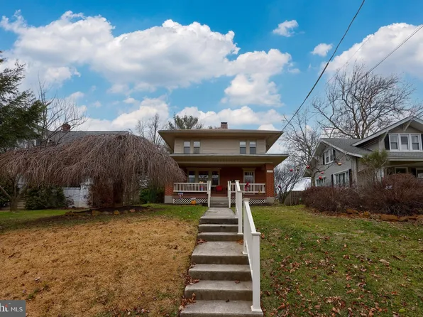 251 E Areba Ave, Hershey, PA 17033