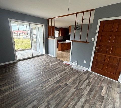 2nd image of 203 Houston St