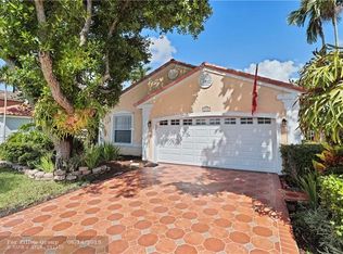 1252 NW 192nd Ave, Pembroke Pines, FL 33029
