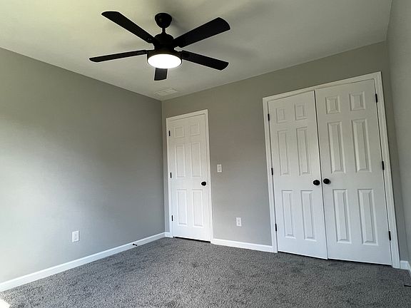 2nd image of 3864 Thornhill Dr